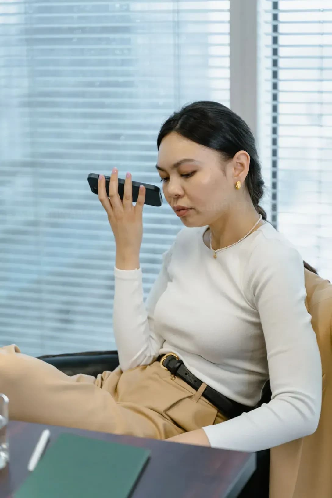 ナレーションを収録する